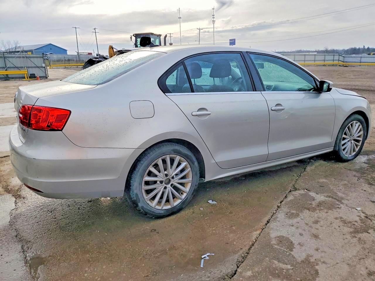 2011 VOLKSWAGEN JETTA