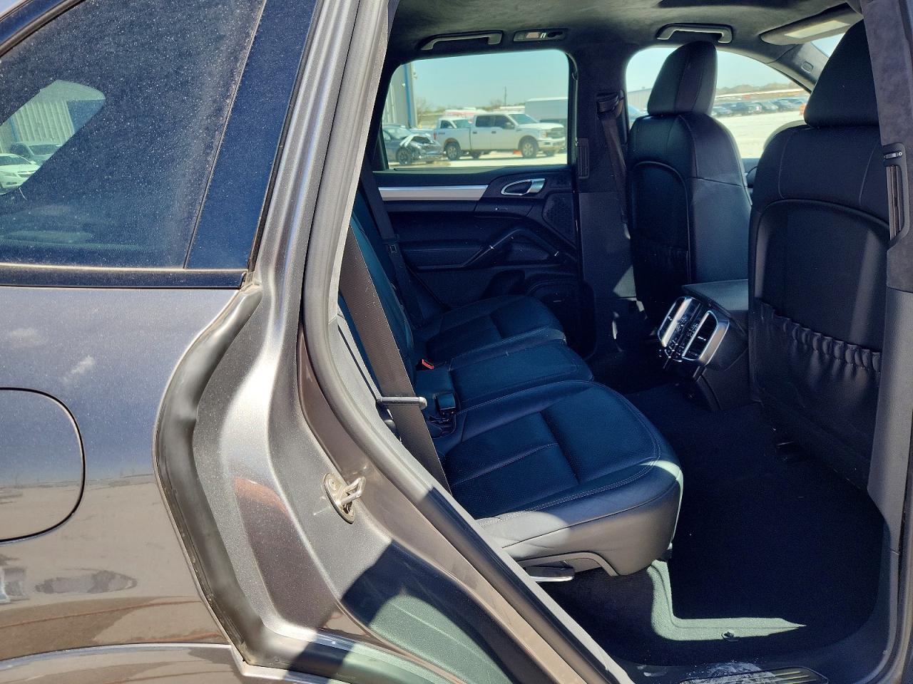 2013 PORSCHE CAYENNE
