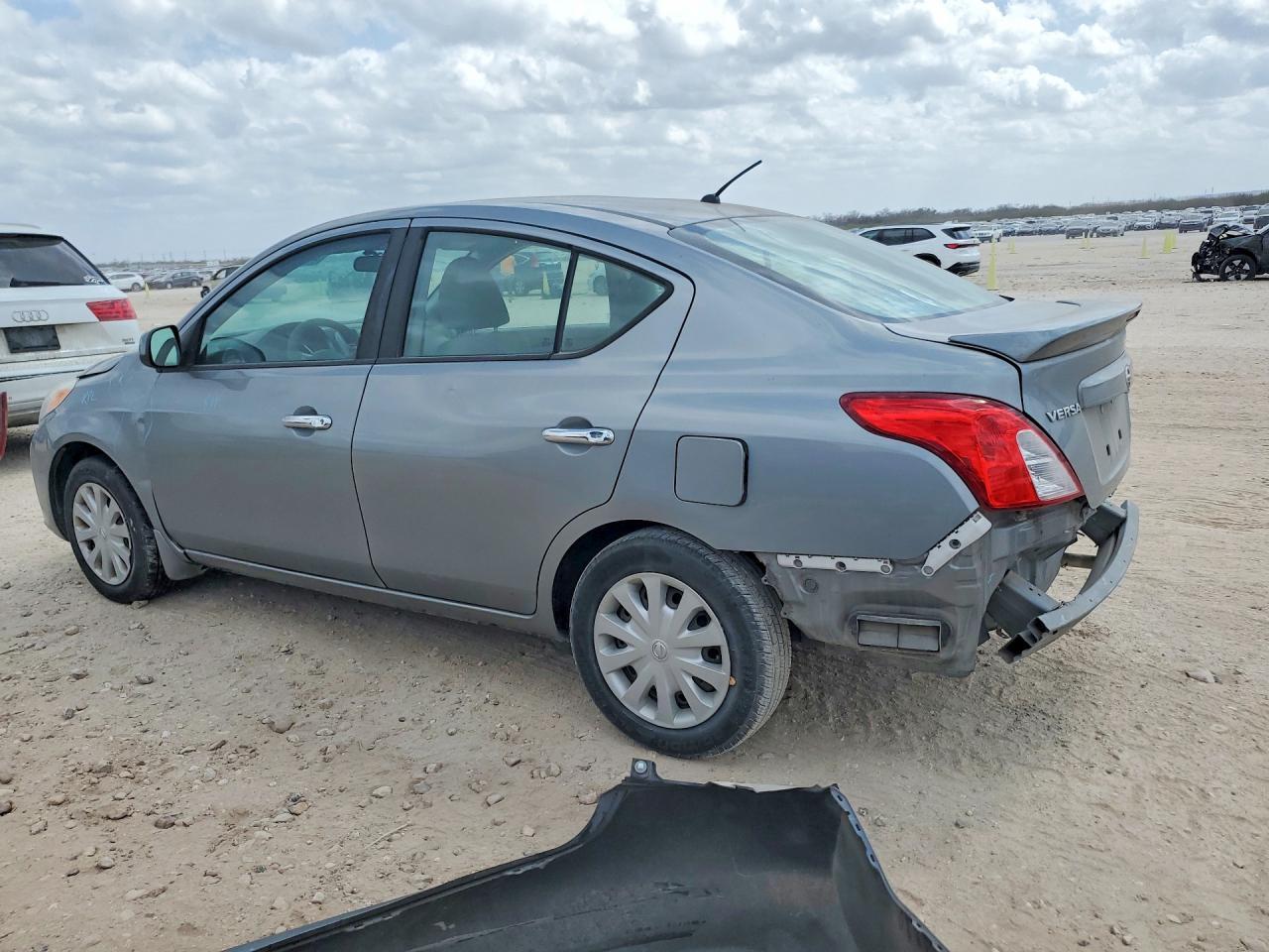 2013 NISSAN VERSA