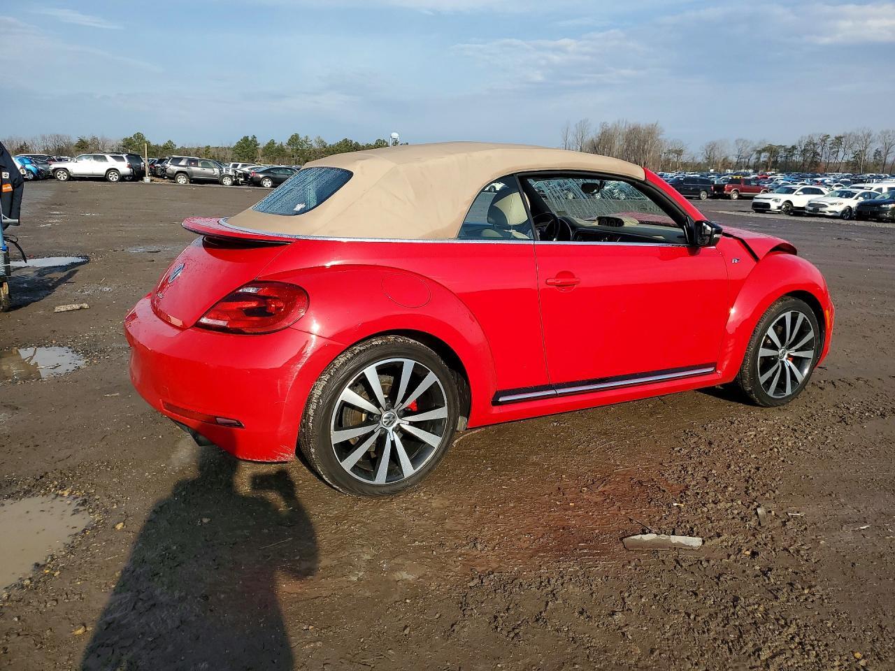 2015 VOLKSWAGEN Beetle