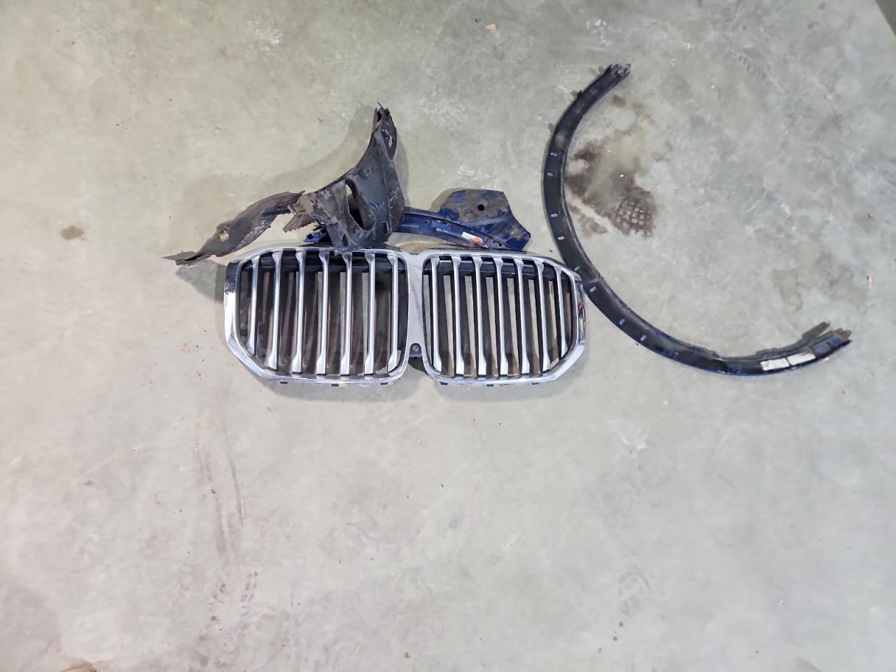 2022 BMW X7