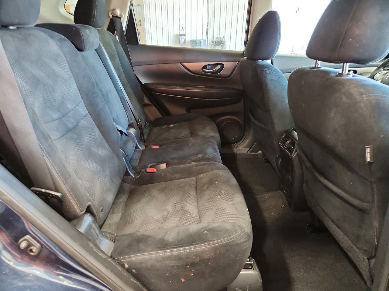 2015 NISSAN ROGUE
