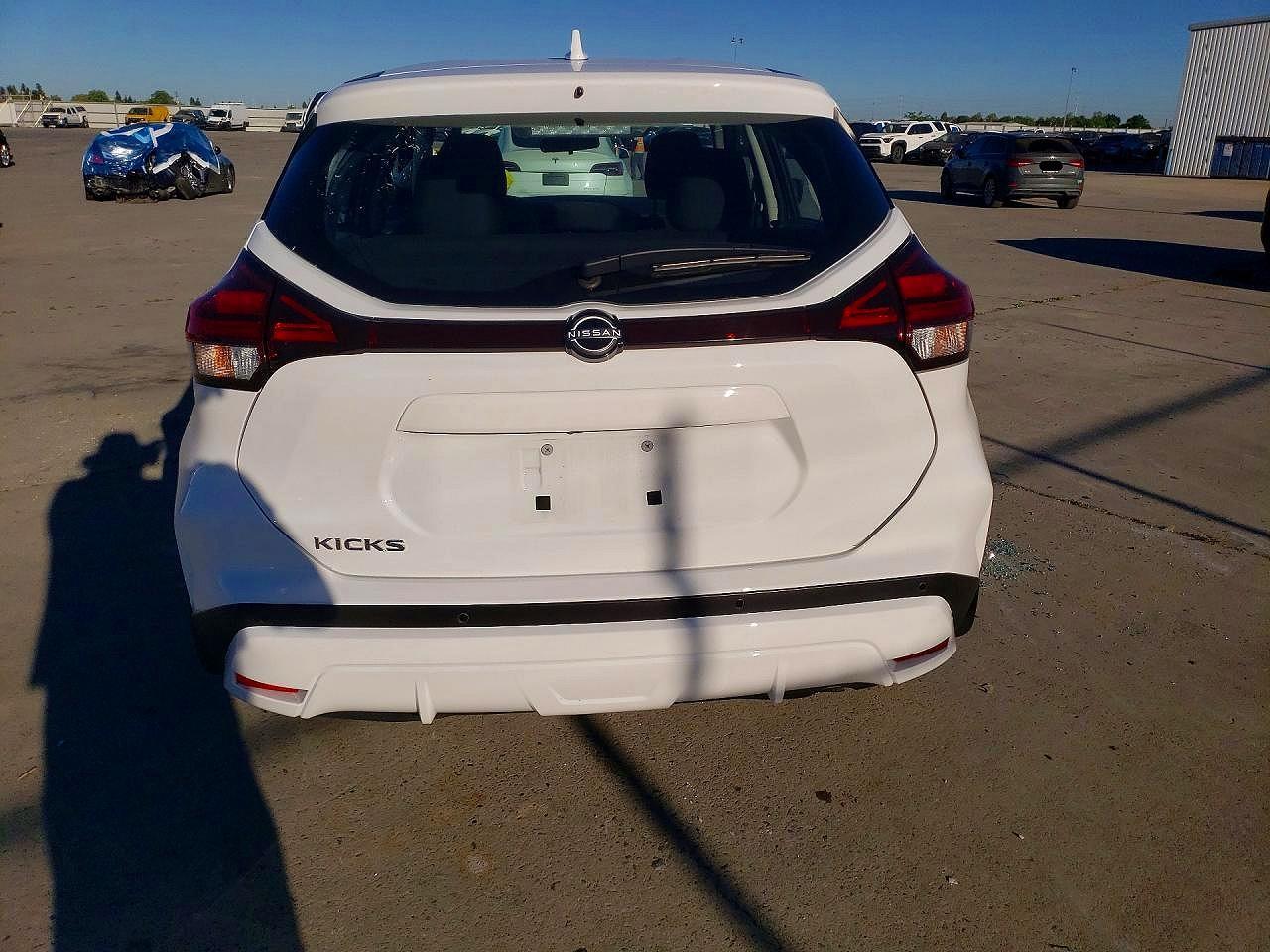 2023 NISSAN KICKS
