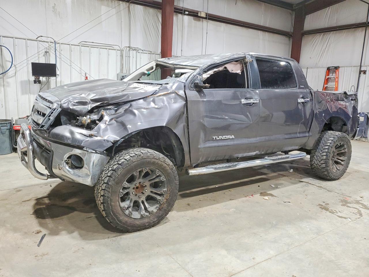 2013 TOYOTA TUNDRA