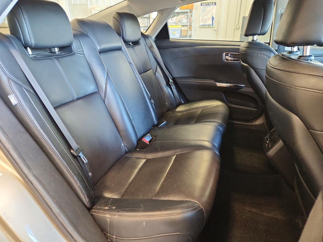 2016 TOYOTA Avalon