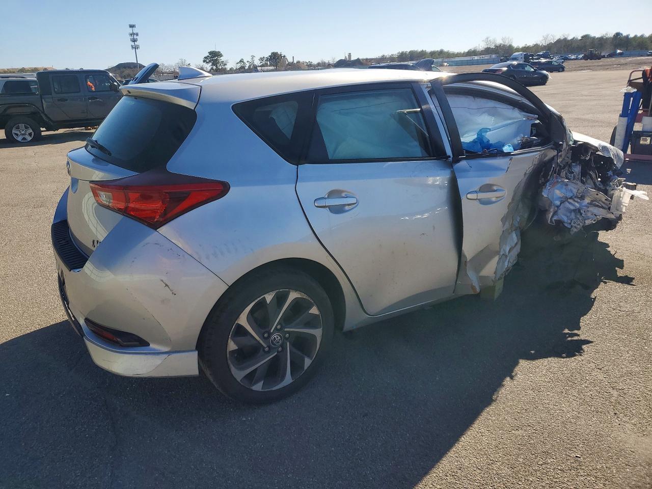 2018 TOYOTA COROLLA