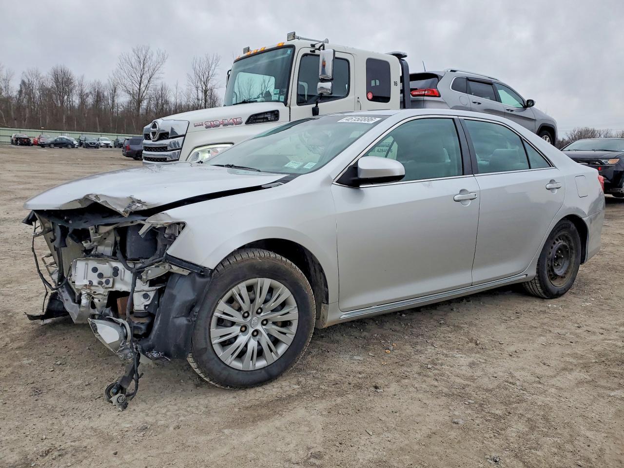 2014 TOYOTA CAMRY