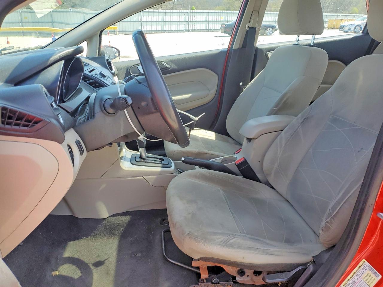 2014 FORD Fiesta