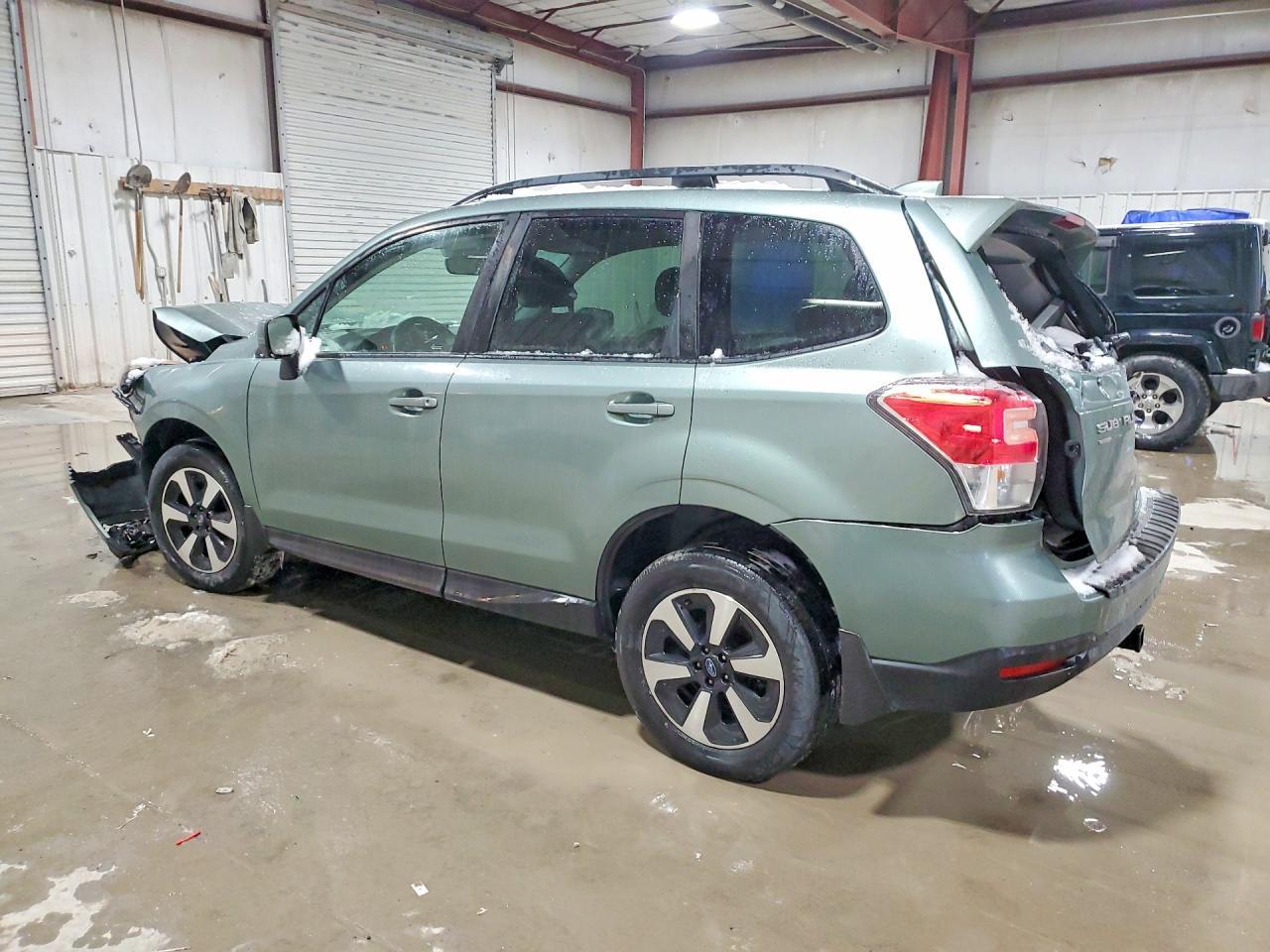 2017 SUBARU FORESTER