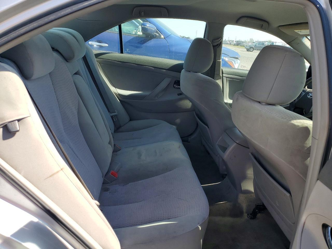 2011 TOYOTA CAMRY