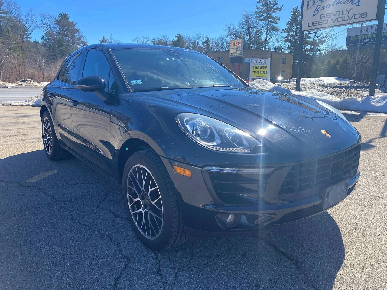 2015 PORSCHE Macan