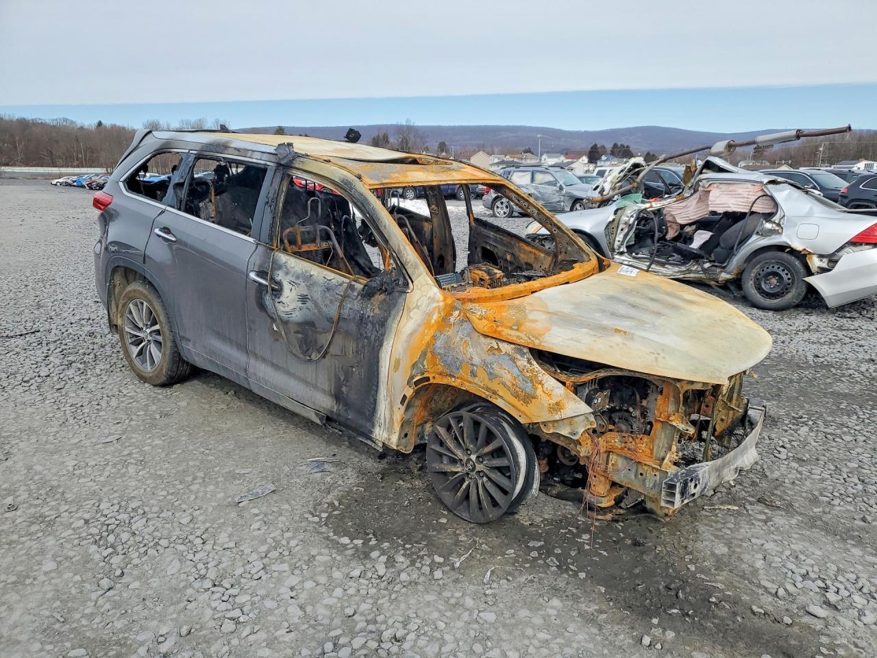 2019 TOYOTA HIGHLANDER