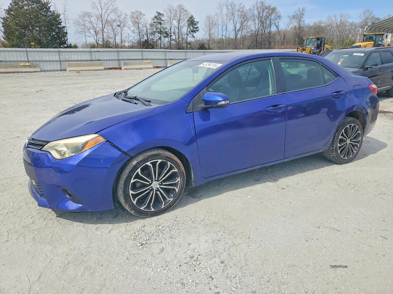 2015 TOYOTA COROLLA