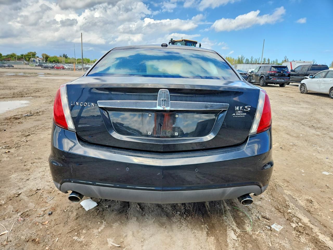 2010 LINCOLN MKS