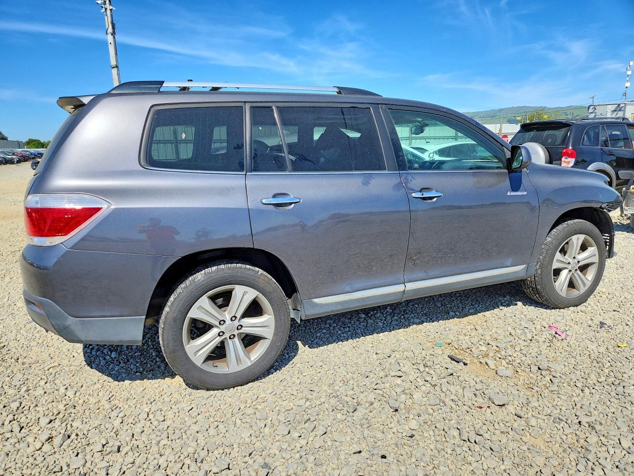2012 TOYOTA HIGHLANDER