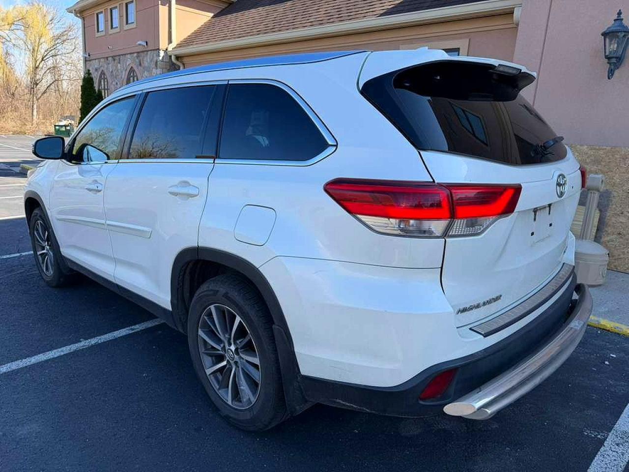 2019 TOYOTA HIGHLANDER
