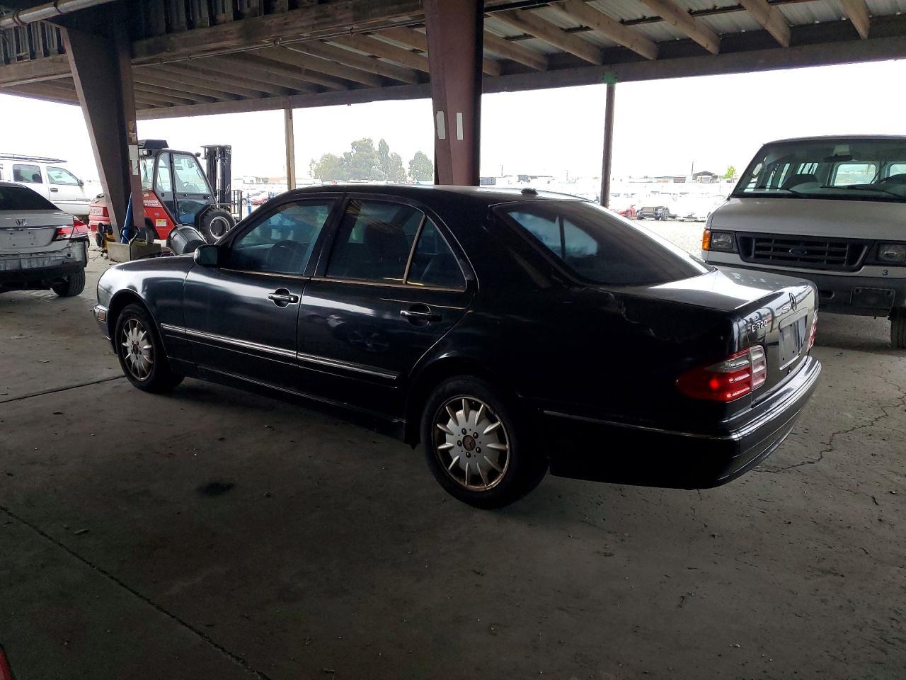2000 MERCEDES-BENZ E-Class
