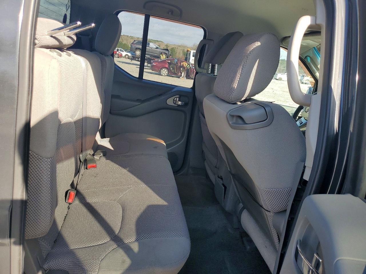 2010 NISSAN Frontier