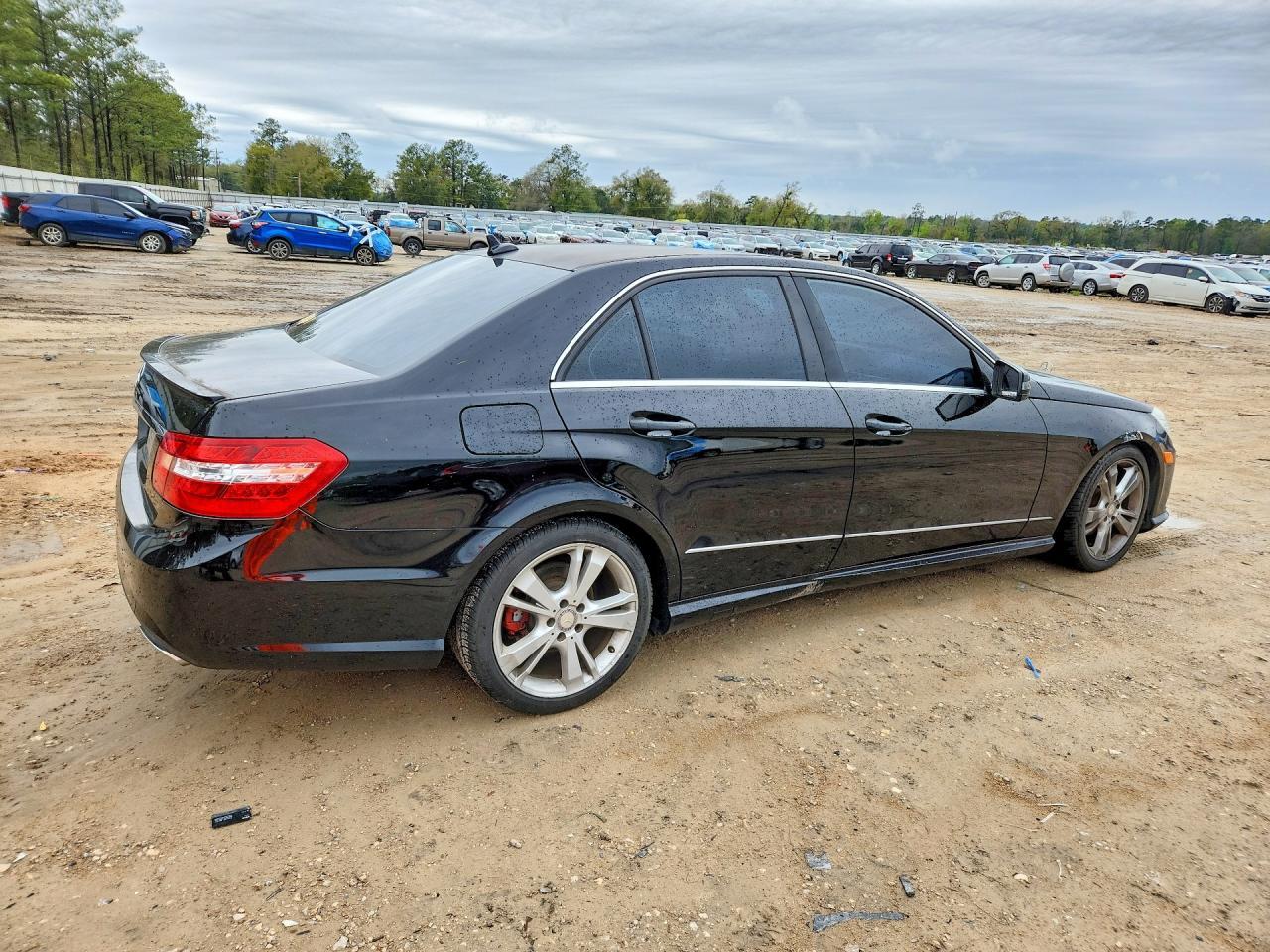 2013 MERCEDES-BENZ E-Class