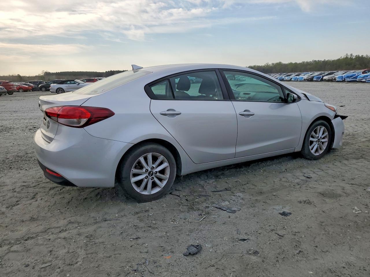 2017 KIA FORTE