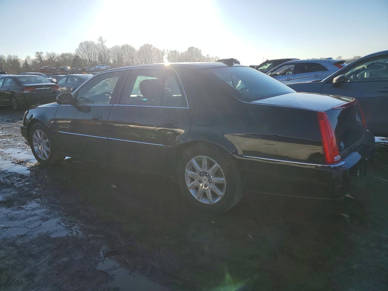2011 CADILLAC DTS