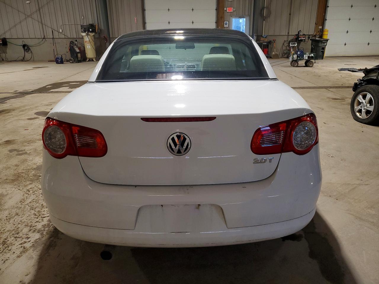 2010 VOLKSWAGEN EOS