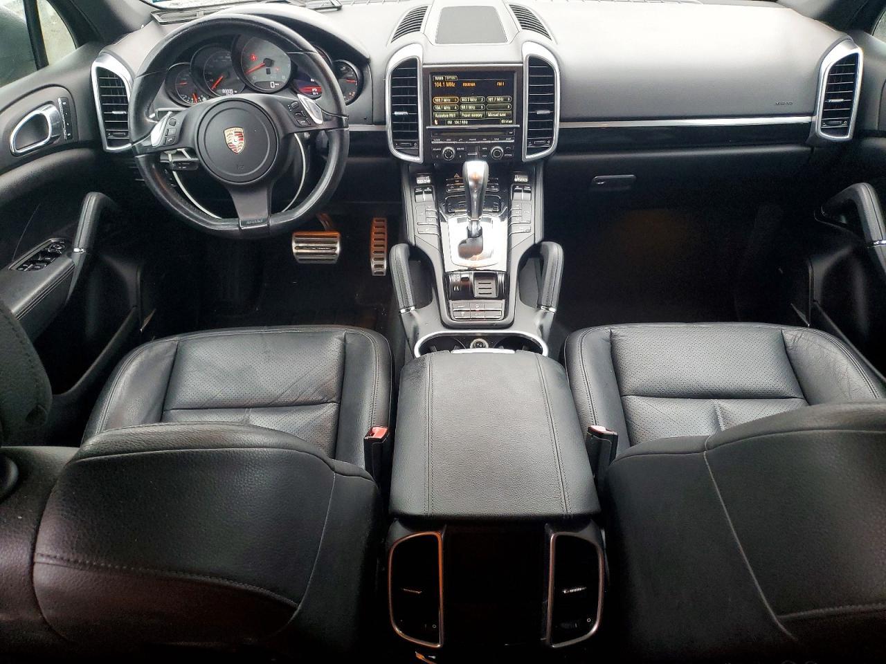 2012 PORSCHE CAYENNE