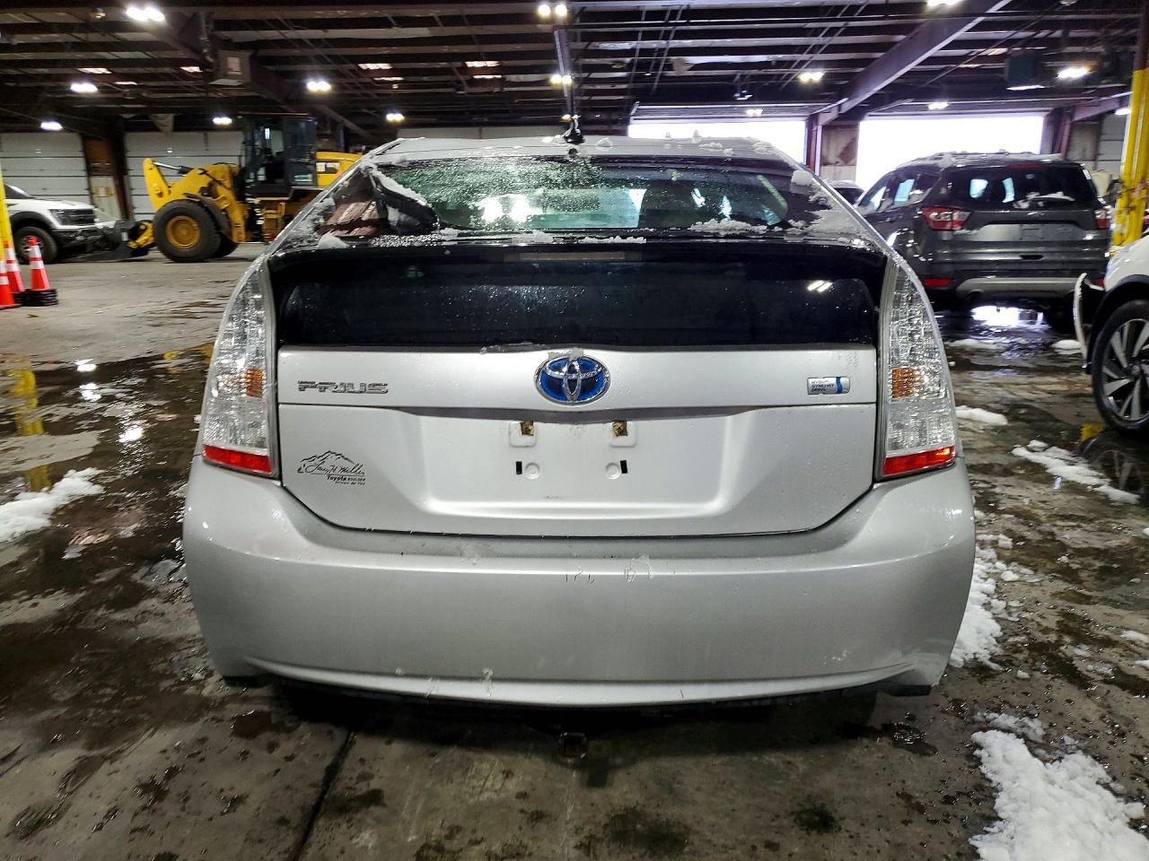 2011 TOYOTA PRIUS