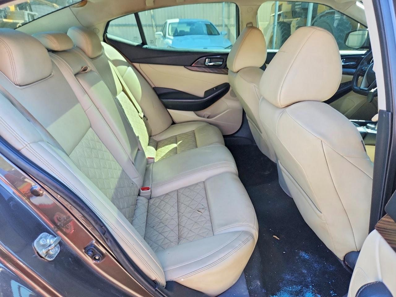 2016 NISSAN Maxima