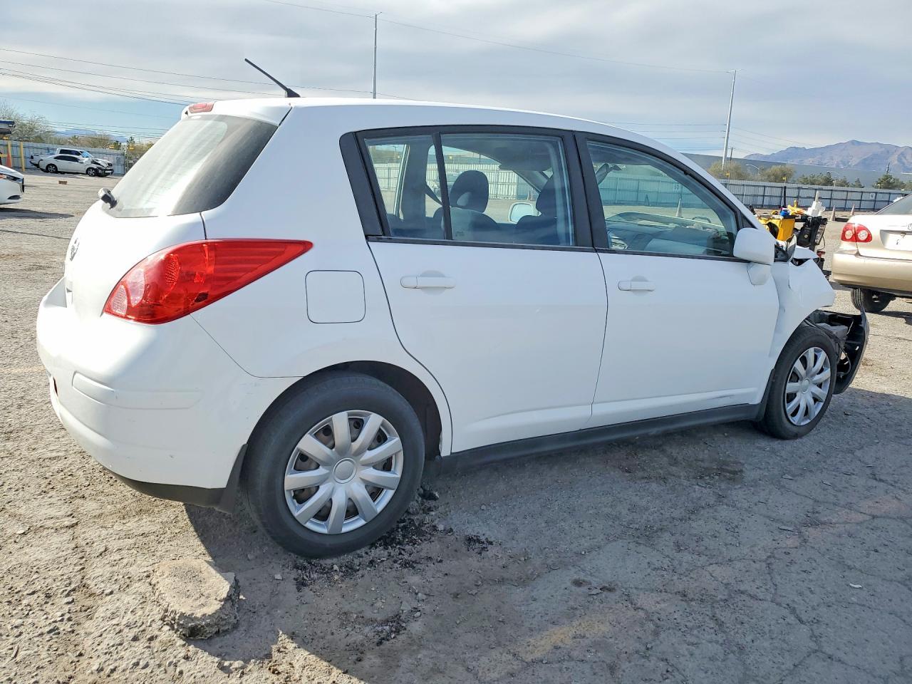2012 NISSAN VERSA