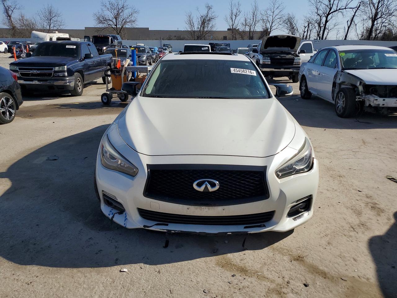2016 INFINITI Q50
