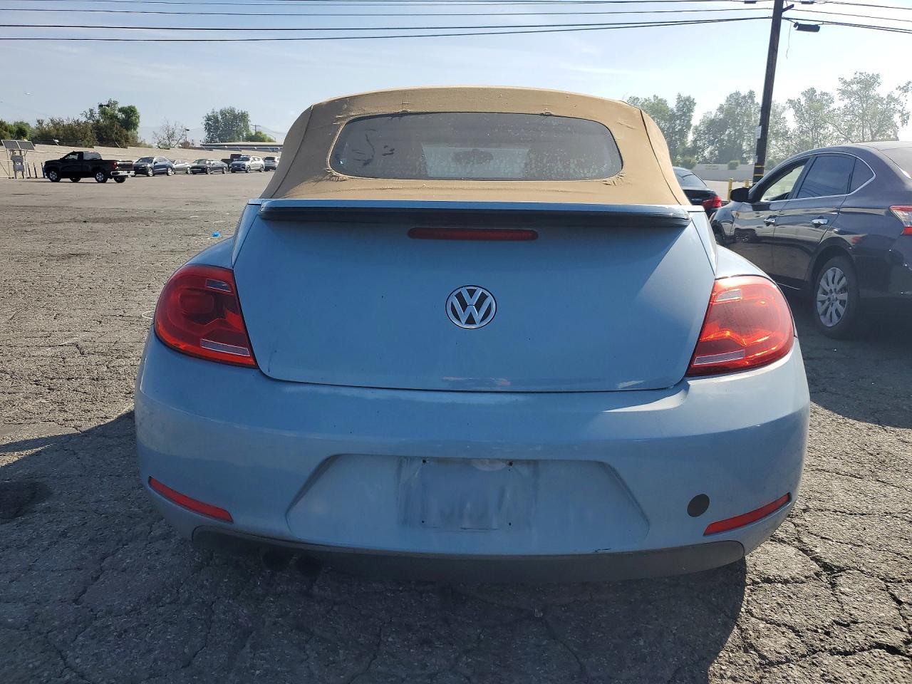 2015 VOLKSWAGEN Beetle