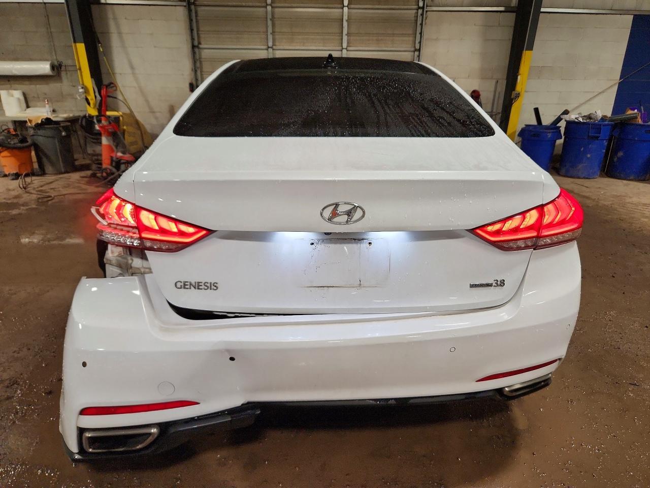 2015 HYUNDAI GENESIS