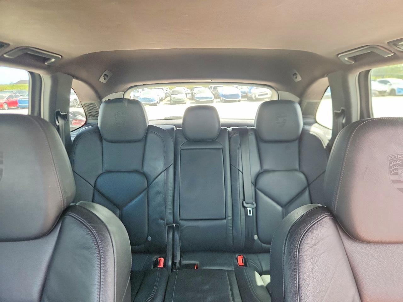 2014 PORSCHE CAYENNE