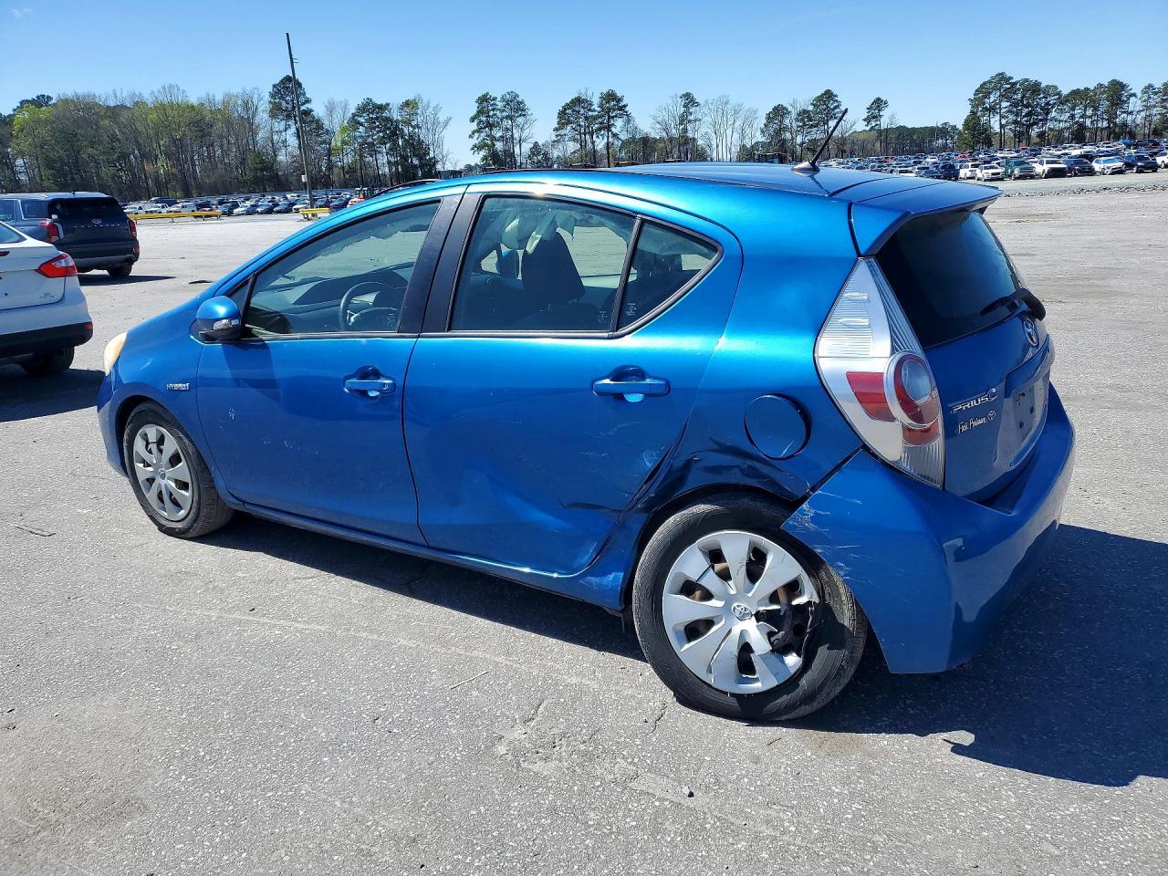 2013 TOYOTA Prius c