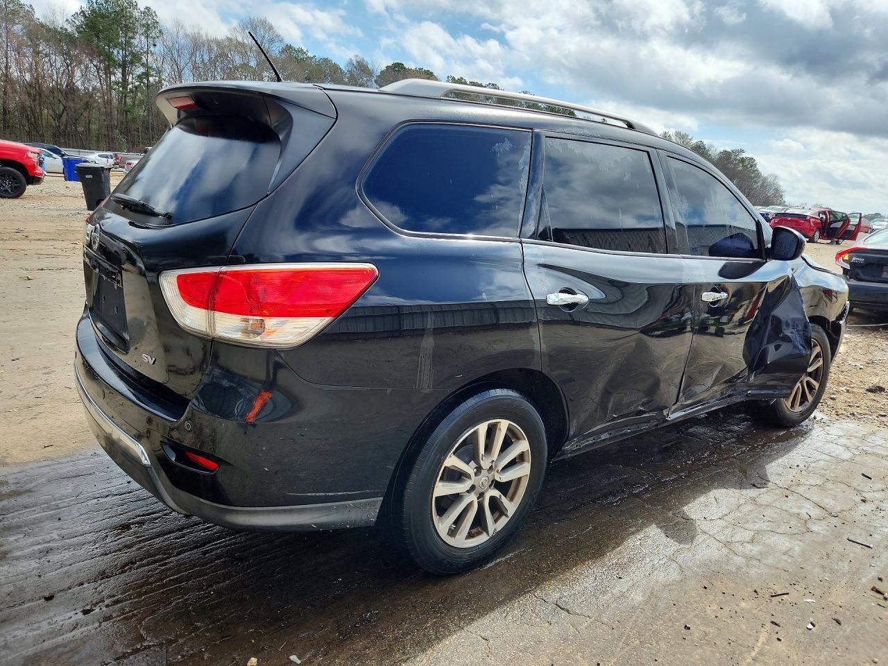 2015 NISSAN PATHFINDER