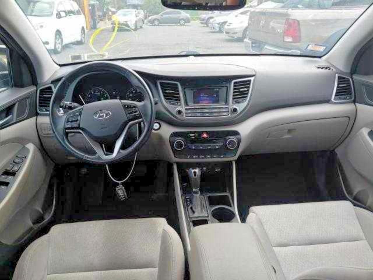 2016 HYUNDAI TUCSON