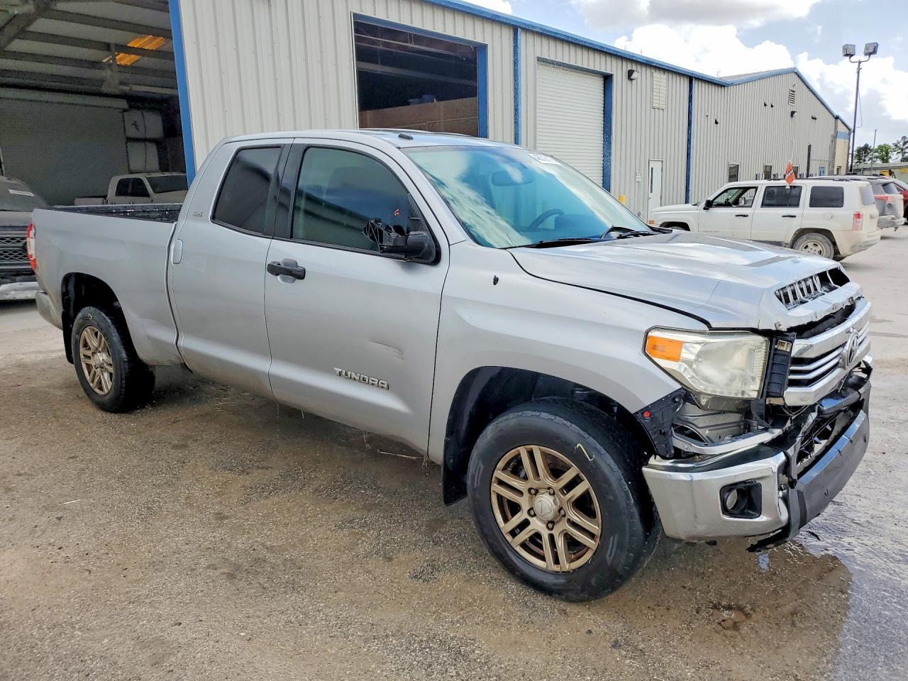 2016 TOYOTA TUNDRA
