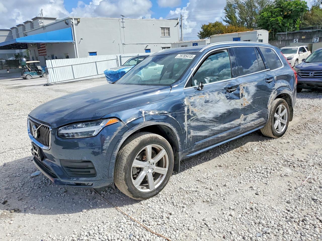 2022 VOLVO XC90