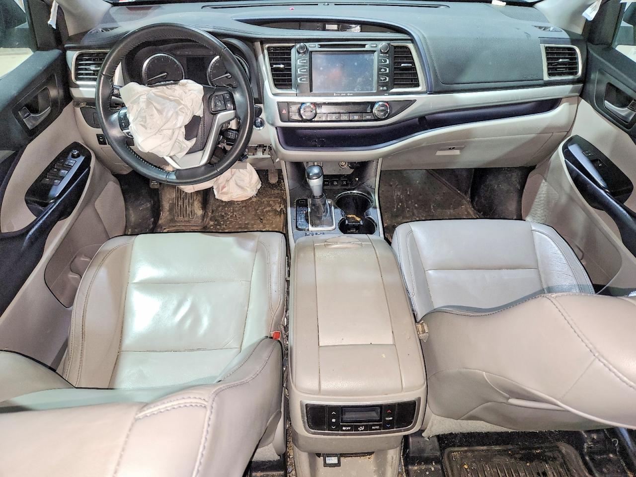 2016 TOYOTA HIGHLANDER
