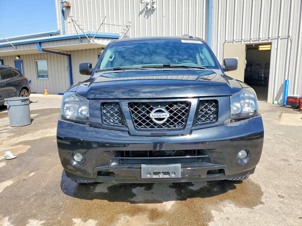 2013 NISSAN Armada