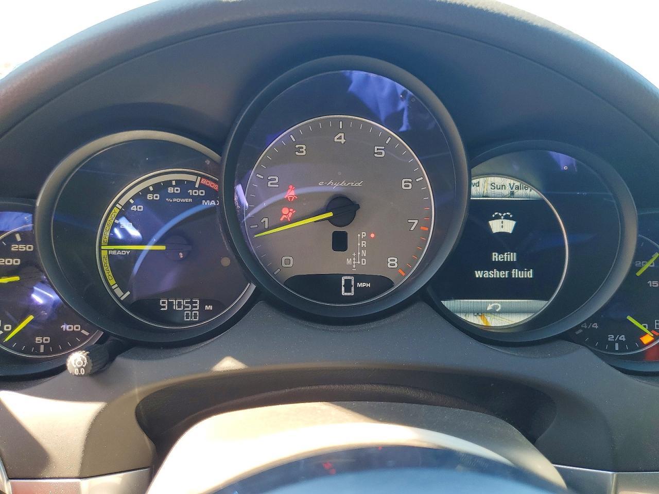 2017 PORSCHE CAYENNE