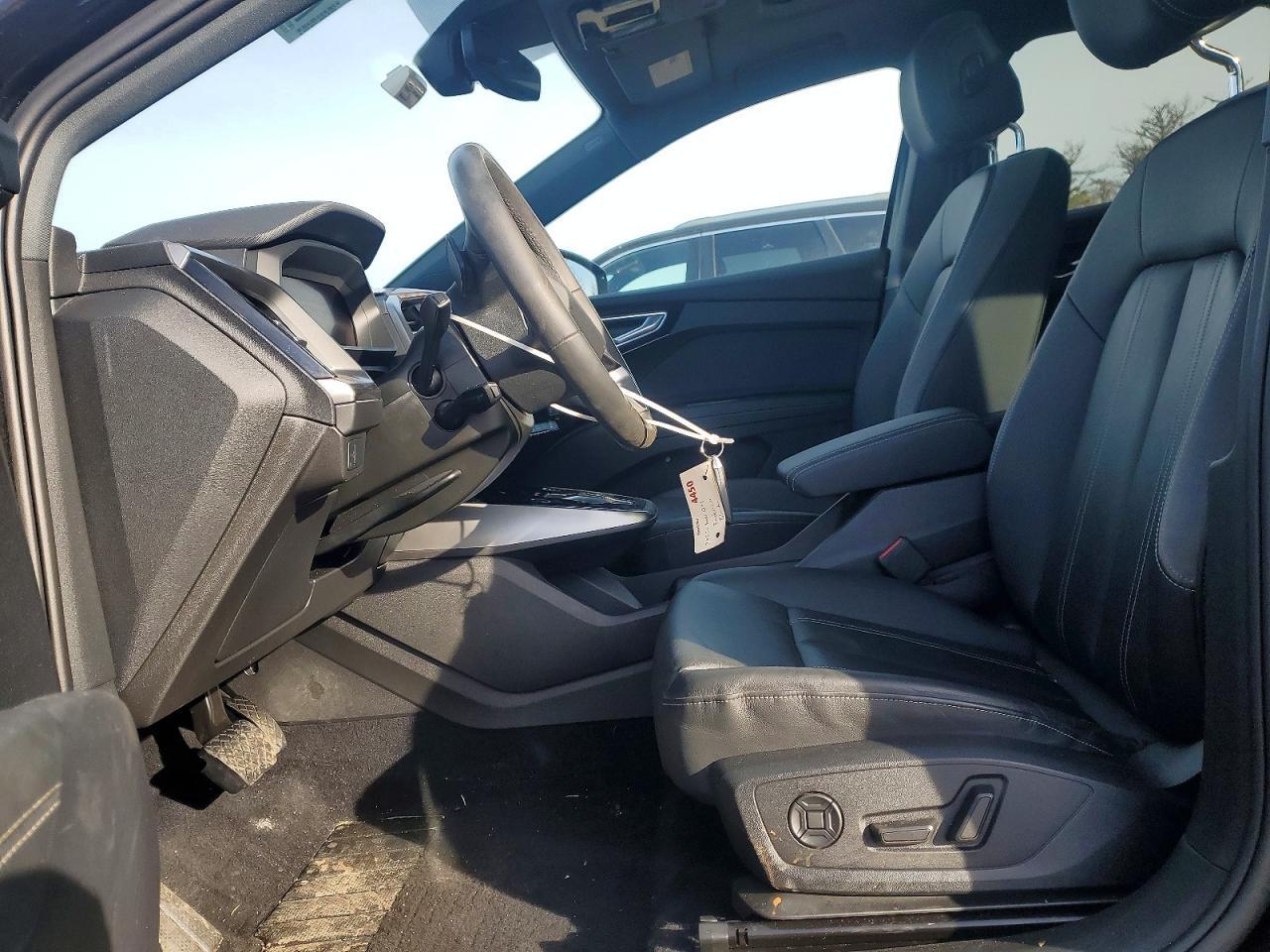 2022 AUDI Q4 e-tron