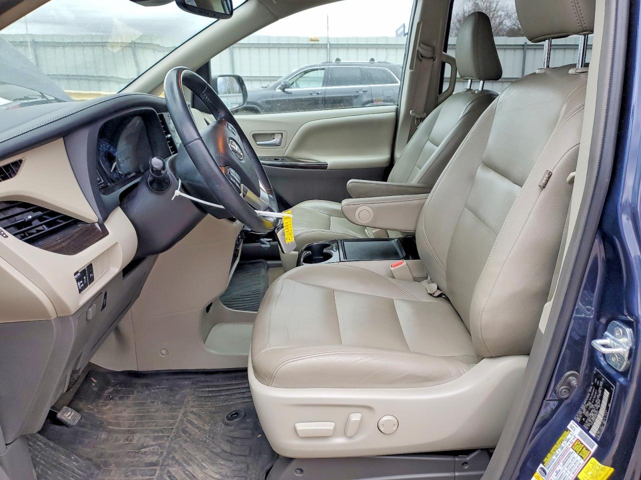 2018 TOYOTA SIENNA