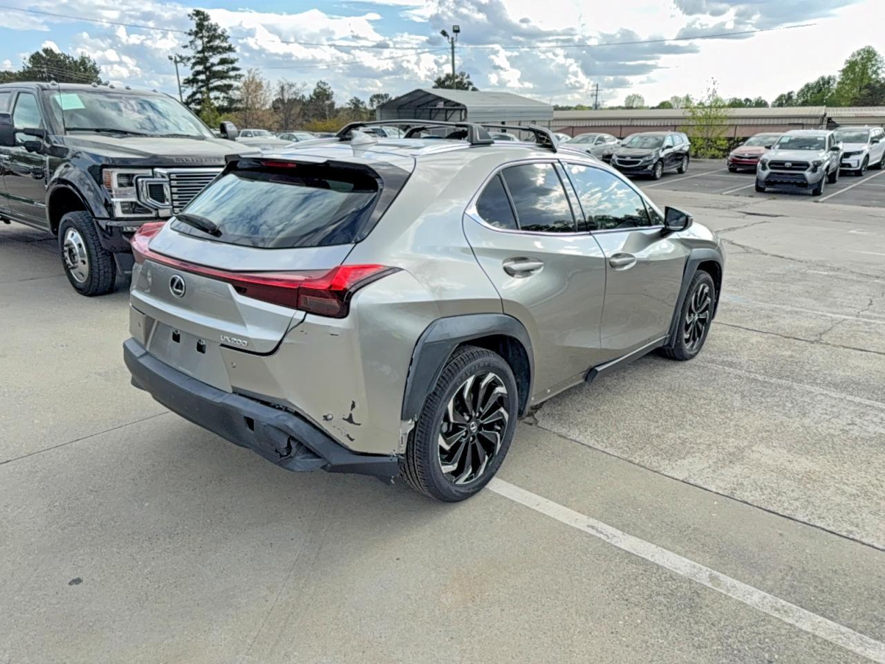 2021 LEXUS UX 200