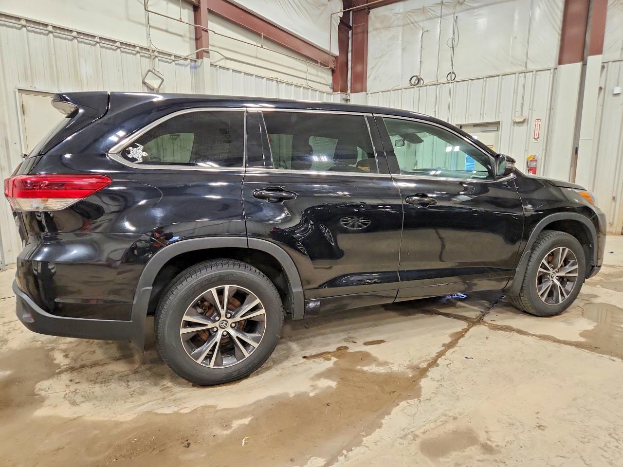 2017 TOYOTA HIGHLANDER