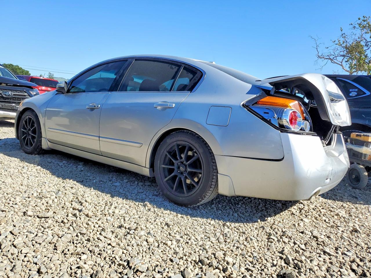 2010 NISSAN ALTIMA