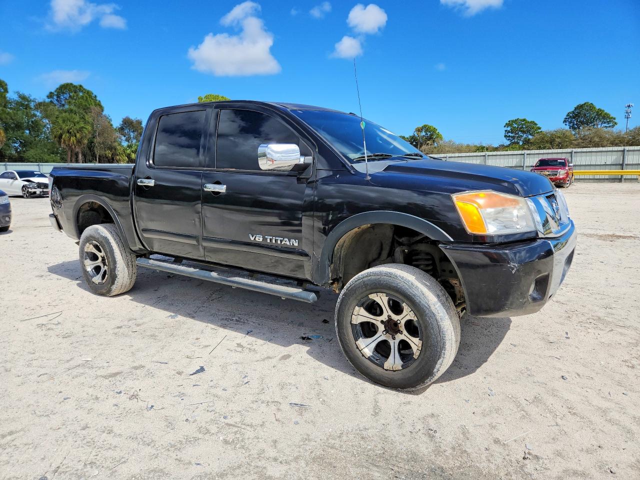 2015 NISSAN Titan
