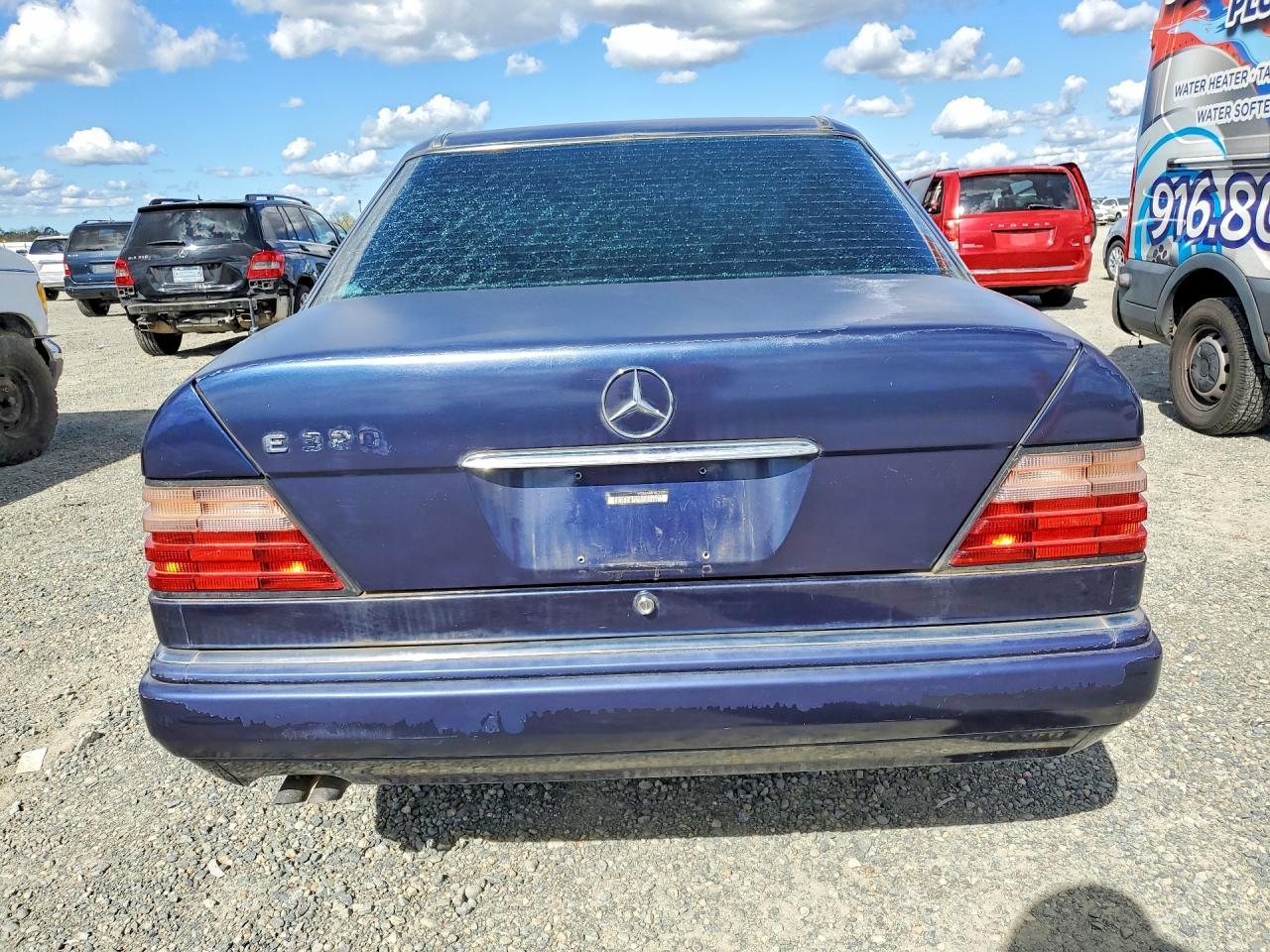 1995 MERCEDES-BENZ E-Class