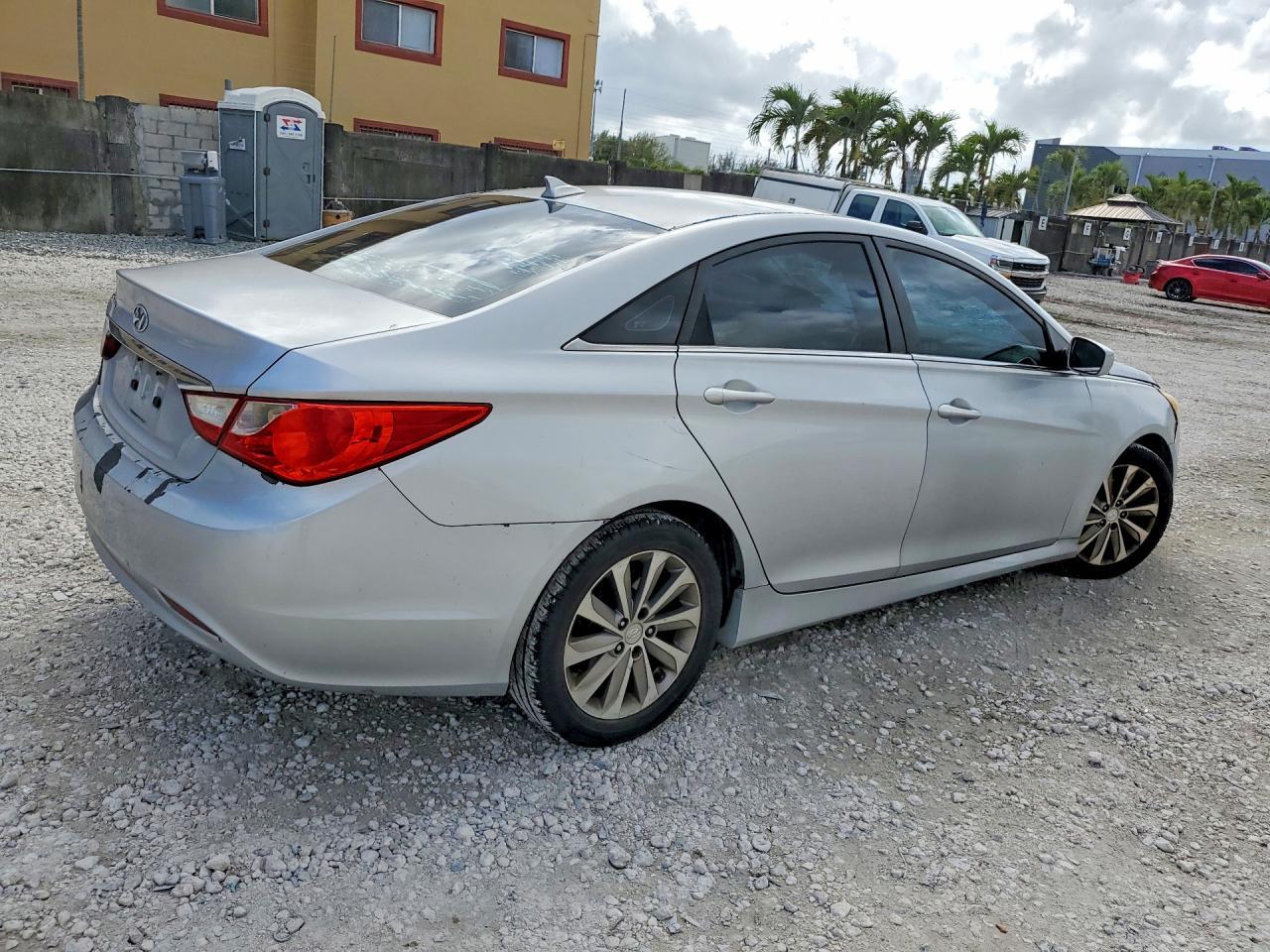 2014 HYUNDAI SONATA